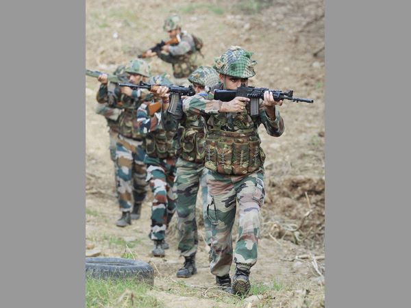 19 మంది చేసిన సాహసం... 19 మంది చేసిన సాహసం...