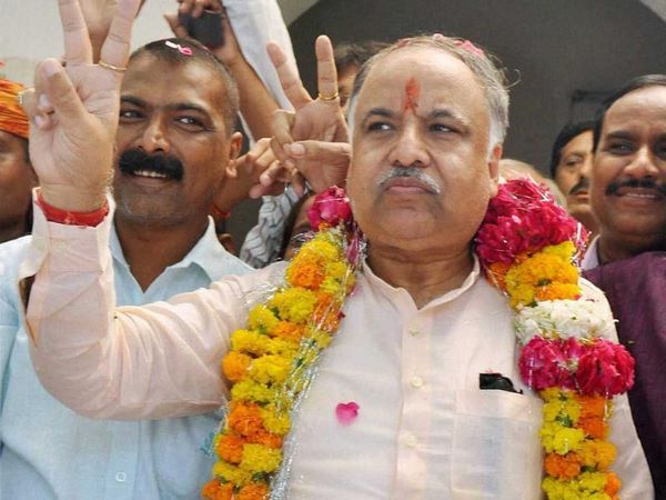 లక్నో ఈస్ట్‌లో టాండన్ తనయుడు అశుతోశ్..