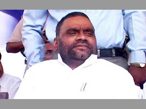 కులాలవారీ సమీకరణలు...