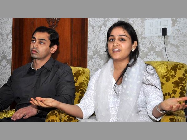  కుండ బద్దలు కొట్టడమే అపర్ణ తీరు..