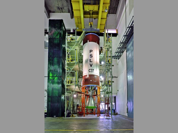 వాహకనౌక సిద్ధం..