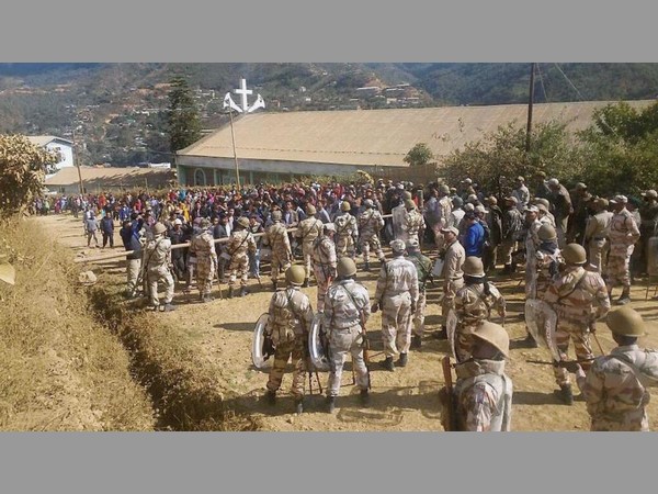 రంగంలోకి కేంద్రం... రంగంలోకి కేంద్రం...