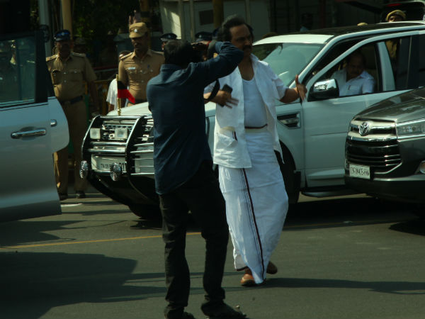 చిరిగిన స్టాలిన్‌ చొక్కా