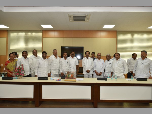 కళ్ల వెంట నీళ్లొచ్చాయి