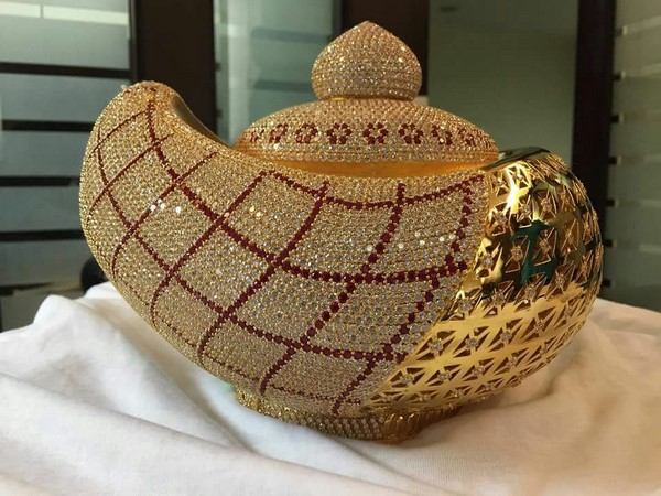 శంఖు, చక్రాలు