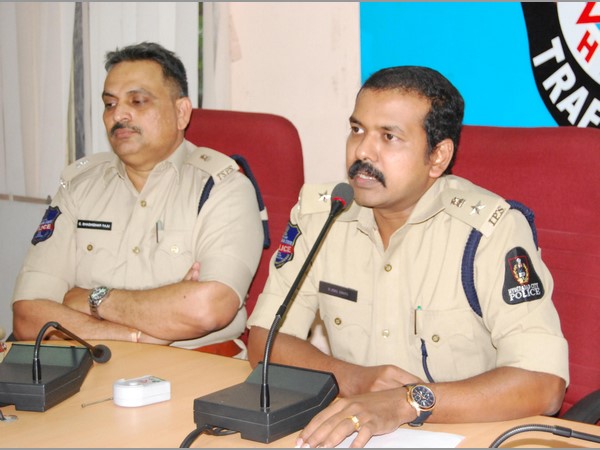 అనుమతి లేదంటూ.. డీసీపీ