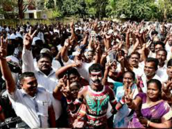 మూడు జిల్లాల ముఖ్యనేతలతో