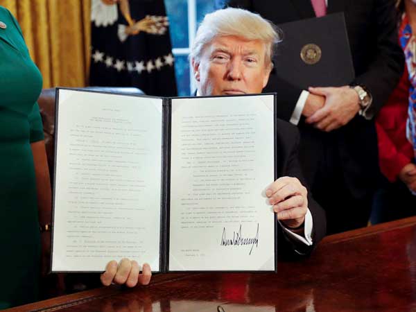 వలసదారులను వెనక్కి పంపకండి చంపేయండి