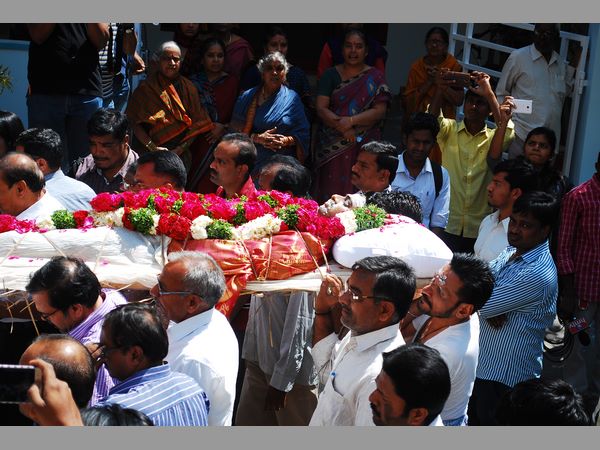 ట్రంప్‌తో మోడీ మాట్లాడాలి: నారాయణ