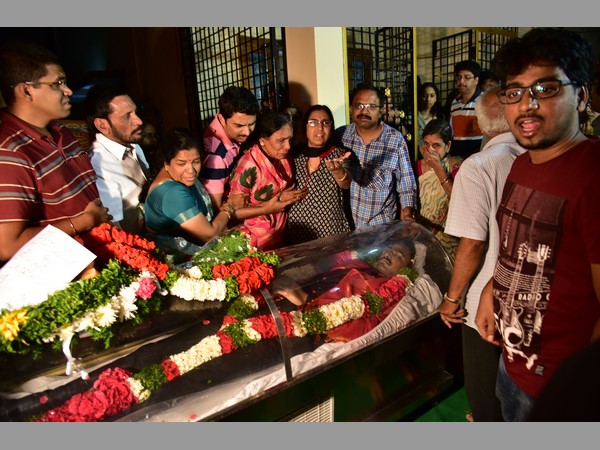 Srinivas Kuchibhotla's family weeps like anything Srinivas Kuchibhotla's family weeps like anything