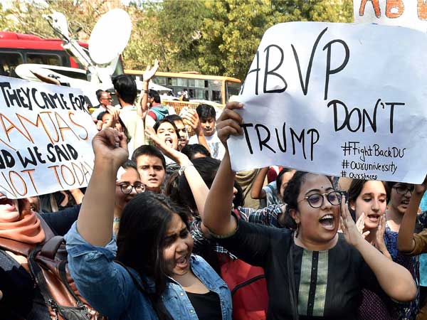 కాగడాల ప్రదర్శన కాగడాల ప్రదర్శన