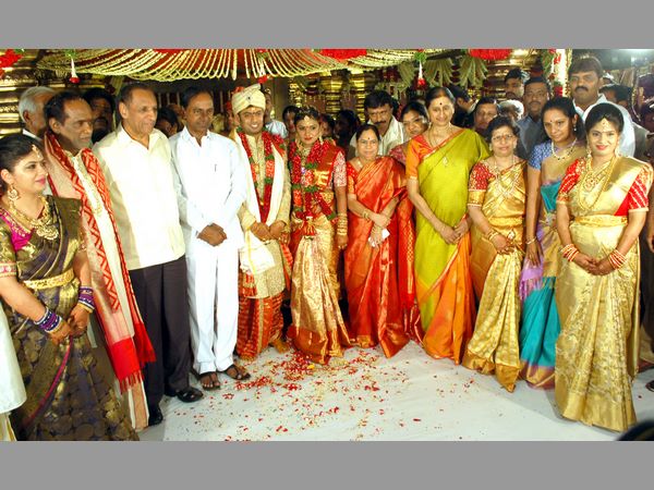 సీఎం, గవర్నర్ ఆశీర్వాదం