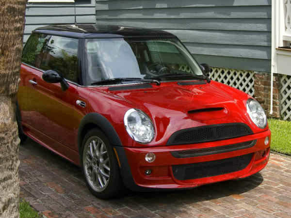 అంచెలంచెలుగా ఎదిగిన రమేష్ బాబు