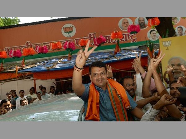 శివసేనకు మద్దతనిస్తామన్న ఫడ్నవీస్ శివసేనకు మద్దతనిస్తామన్న ఫడ్నవీస్