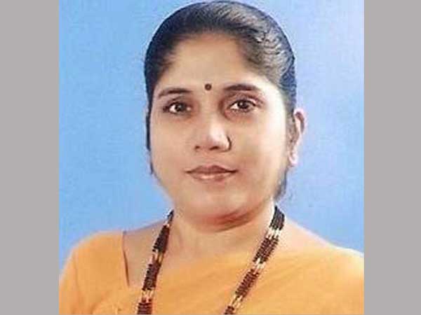 ఇది లొంగుబాటు కాదన్న మహారాష్ట్ర సీఎం ఇది లొంగుబాటు కాదన్న మహారాష్ట్ర సీఎం