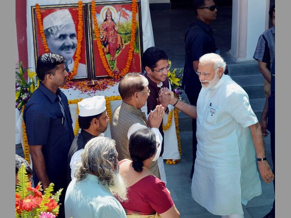 ఎల్బీ శాస్త్రిపై మోదీ ఇలా