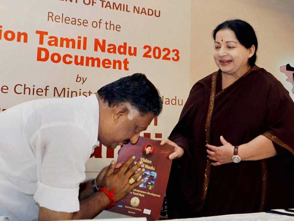 పన్నీరు వ్యాఖ్యలపై చర్చ పన్నీరు వ్యాఖ్యలపై చర్చ