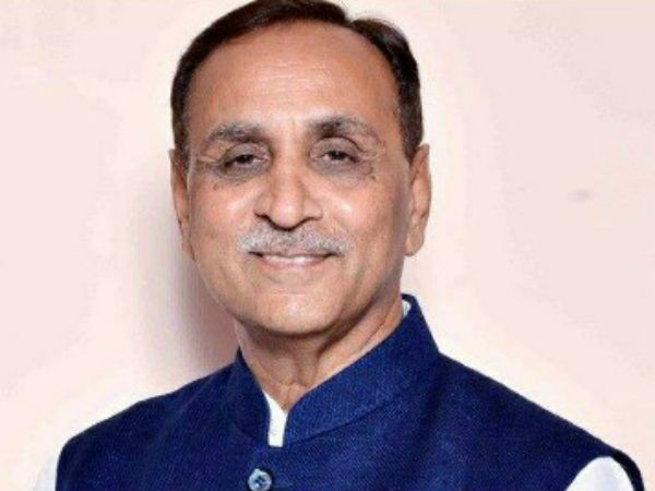 సమస్యల పరిష్కారంపై ద్రుష్టి పెట్టాలని ఎమ్మెల్యేలు, ఎంపీలకు హితవు