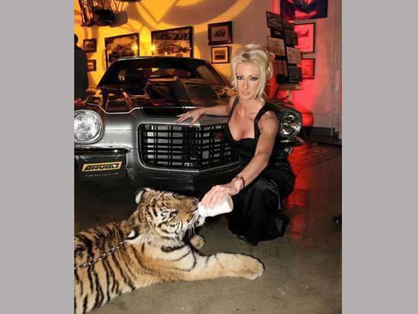 అవి చీకటి రోజులే...