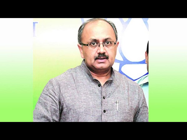 తటస్థ ‘కాయస్థ' సిద్ధార్థనాథ్