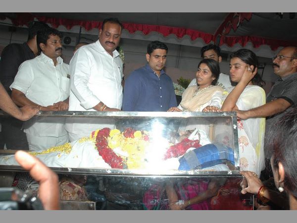 అందుకే ప్యాక్షన్ వైపు...