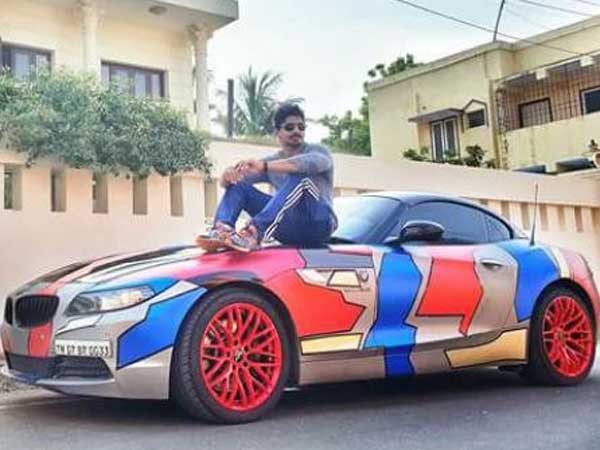 తెరచుకోని కారు డోర్లు..