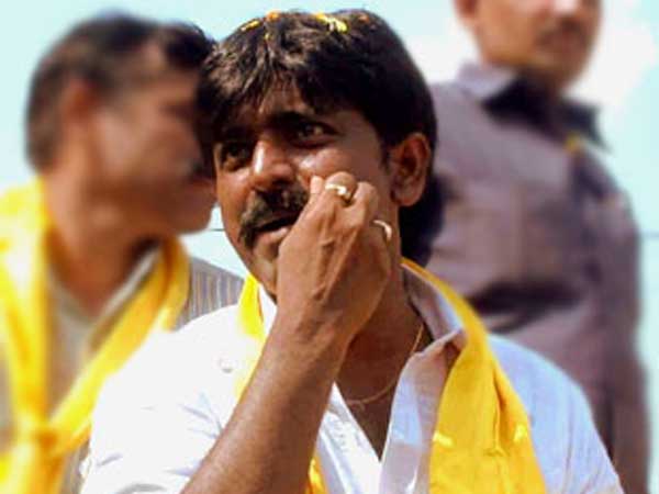 పావులు కదిపిన టిడిపి