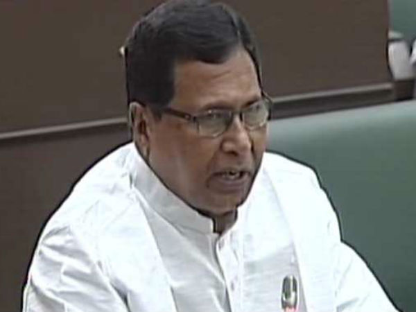 సొంతగూటి నేతల నుంచే జానాకు విమర్శలు: