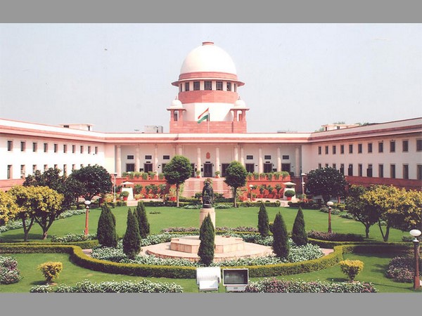 అలహాబాద్ హైకోర్టుపై సుప్రీం స్టే