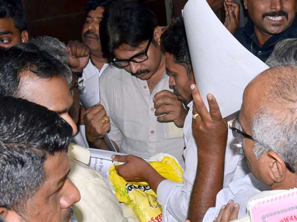 గోటితే పోయేదానికి..