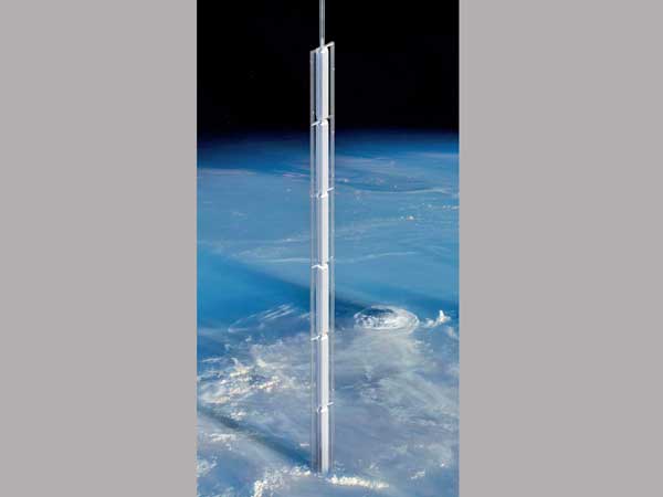 వేలాడుతూ.. ప్రయాణిస్తూ...