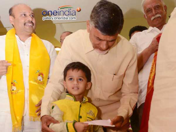 సుజయకు ఇవ్వవద్దని.. సుజయకు ఇవ్వవద్దని..