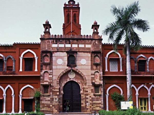 AMU, Allahabad university among 'non-performers'