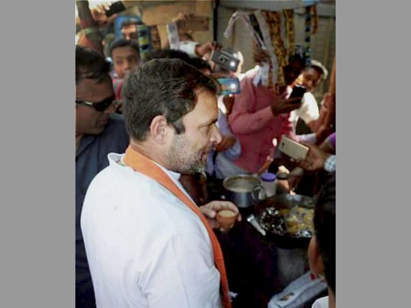 UP campaign: Bollywood 'tadka' adds zing to political speeches 