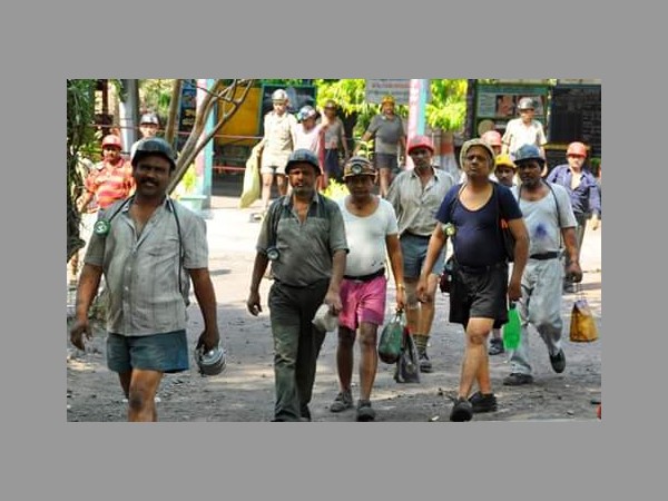 కార్మిక కుటుంబాల్లో తీవ్ర ఆందోళన: