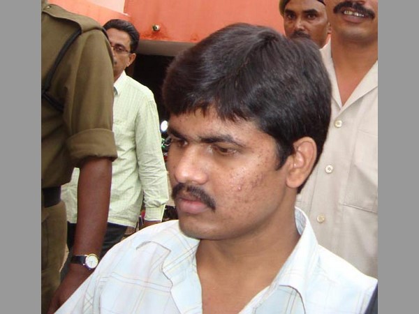 అమాయకుడికి శిక్ష