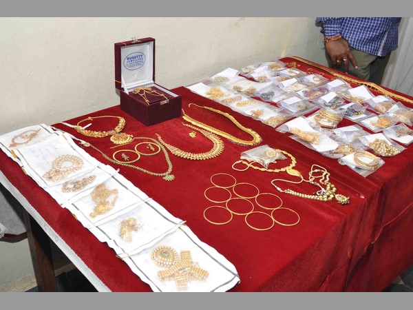 90లక్షల ఫిక్స్‌డ్ డిపాజిట్లు