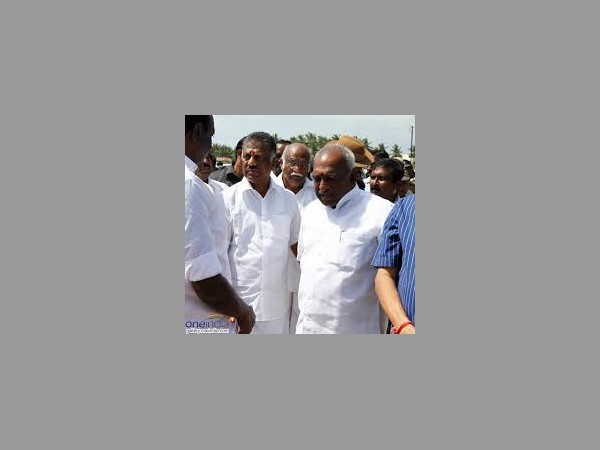 ఇది పార్టీనా, ఫ్యామిలీ ప్యాకేజా ?