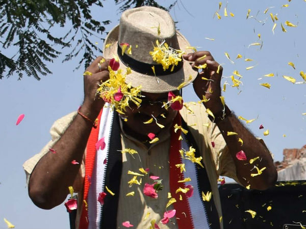 ఎవరు ఇచ్చారంటే తిక్క సమాధానం