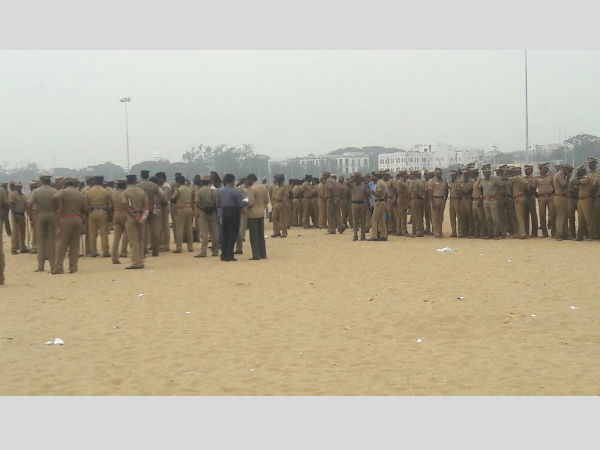 డబ్బు ప్రలోభాలు