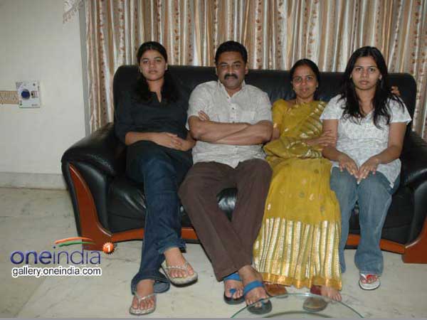 తెరపైకి బ్రహ్మానంద రెడ్డి తెరపైకి బ్రహ్మానంద రెడ్డి