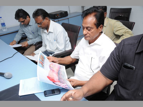 ట్రాక్టర్ డ్రైవర్‌గా: