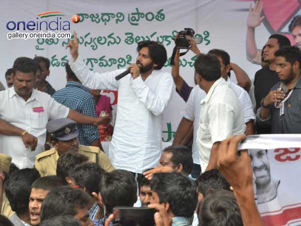 టిడిపికి విమర్శ, వైసిపికి ప్రశంస