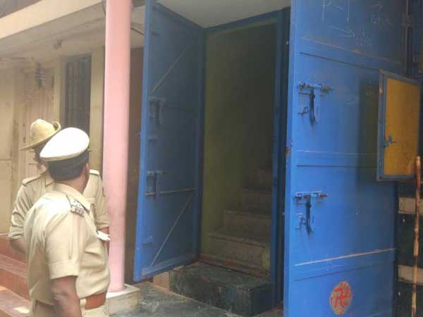నాగరాజ్‌కు ఆ పేరు అలా...