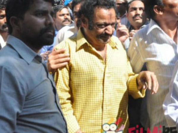 హరికృష్ణతోను సాన్నిహిత్యం