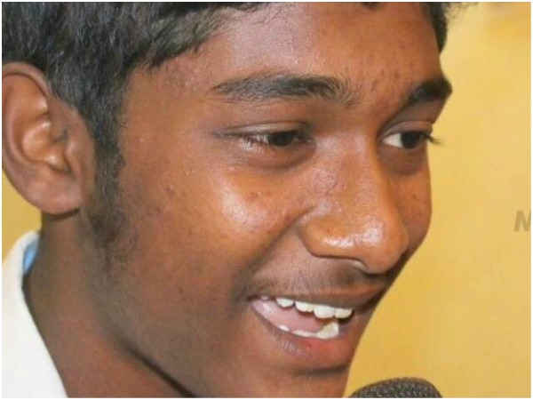 ఆశ్చర్యంతో ఆసక్తిగా వెళ్లి