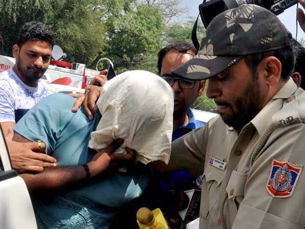 మరో జడ్జీ కోసం