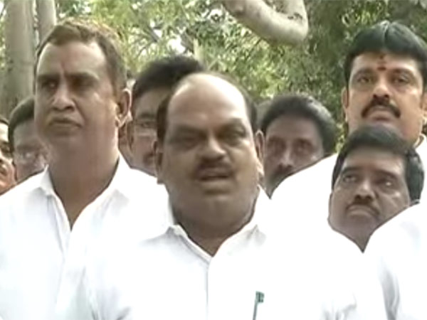 రెండు డిమాండ్లు అంటే