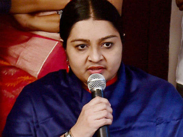 మాకు పనిపాట లేదనుకుంటున్నారా ?