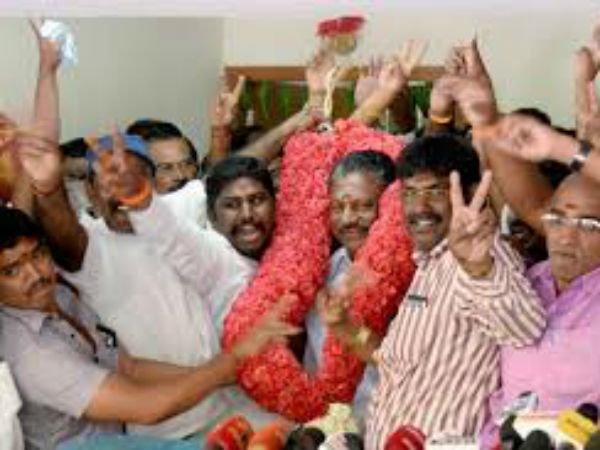 రెండాకుల చిహ్నంతో ప్రజల్లోకి